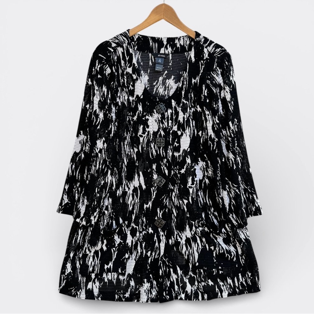 Ali Miles Women’s 1X Knit Mesh Jacket Black and White Button-Up Pockets Glam